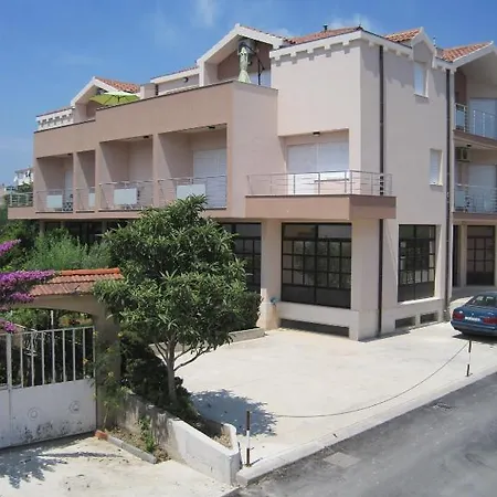 Apartment Dalmatino Kastela