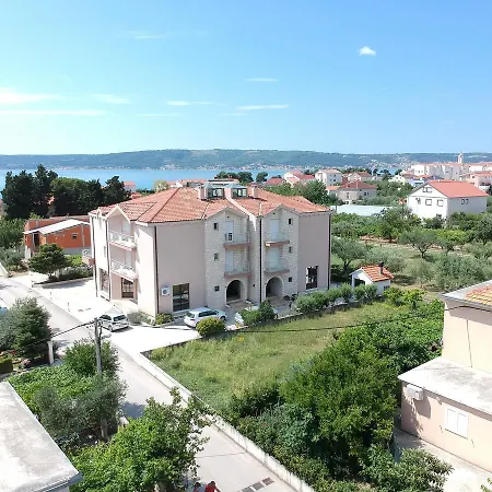 Dalmatino Apartment Kastela